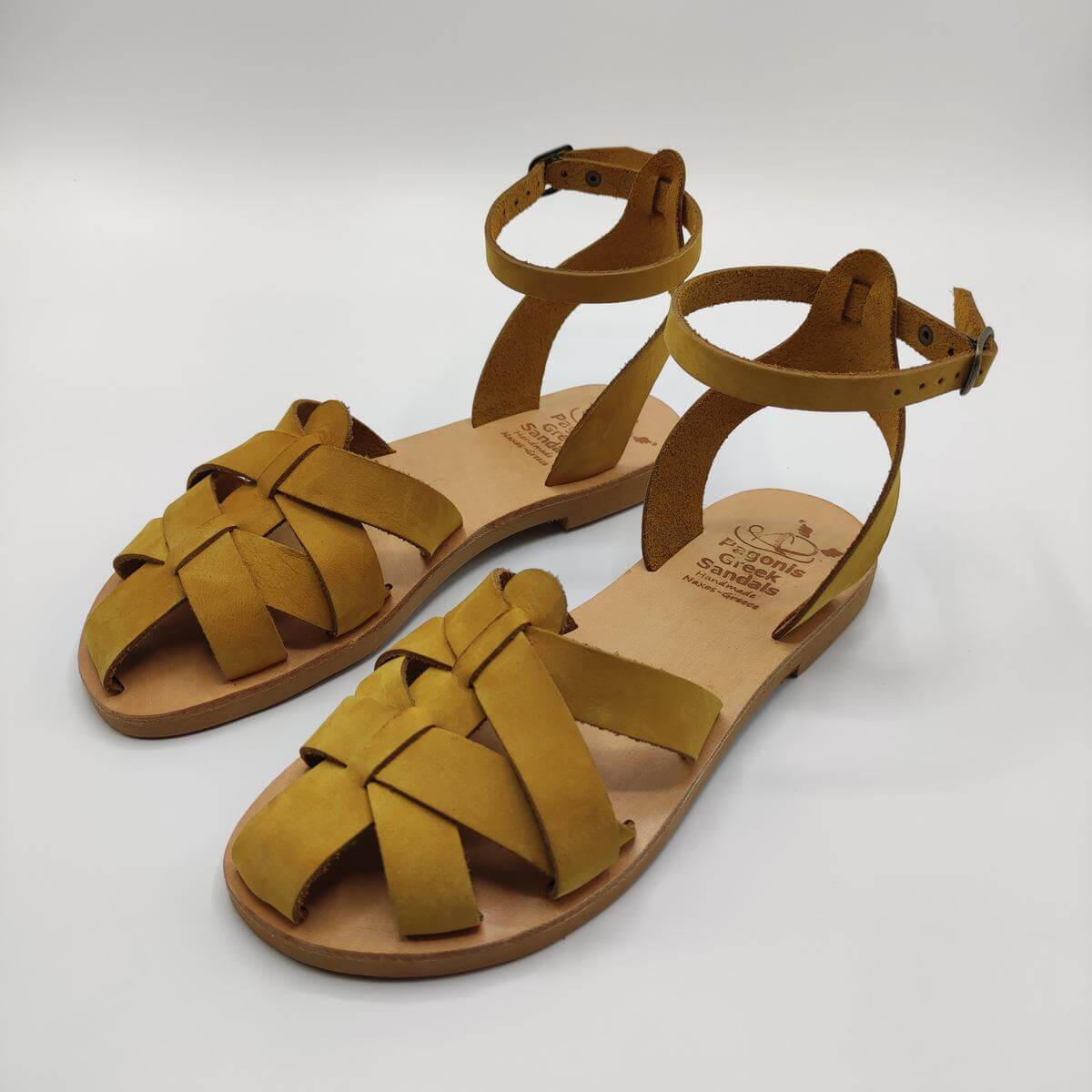 Lefkoni Closed toe leather sandal Ochra Color