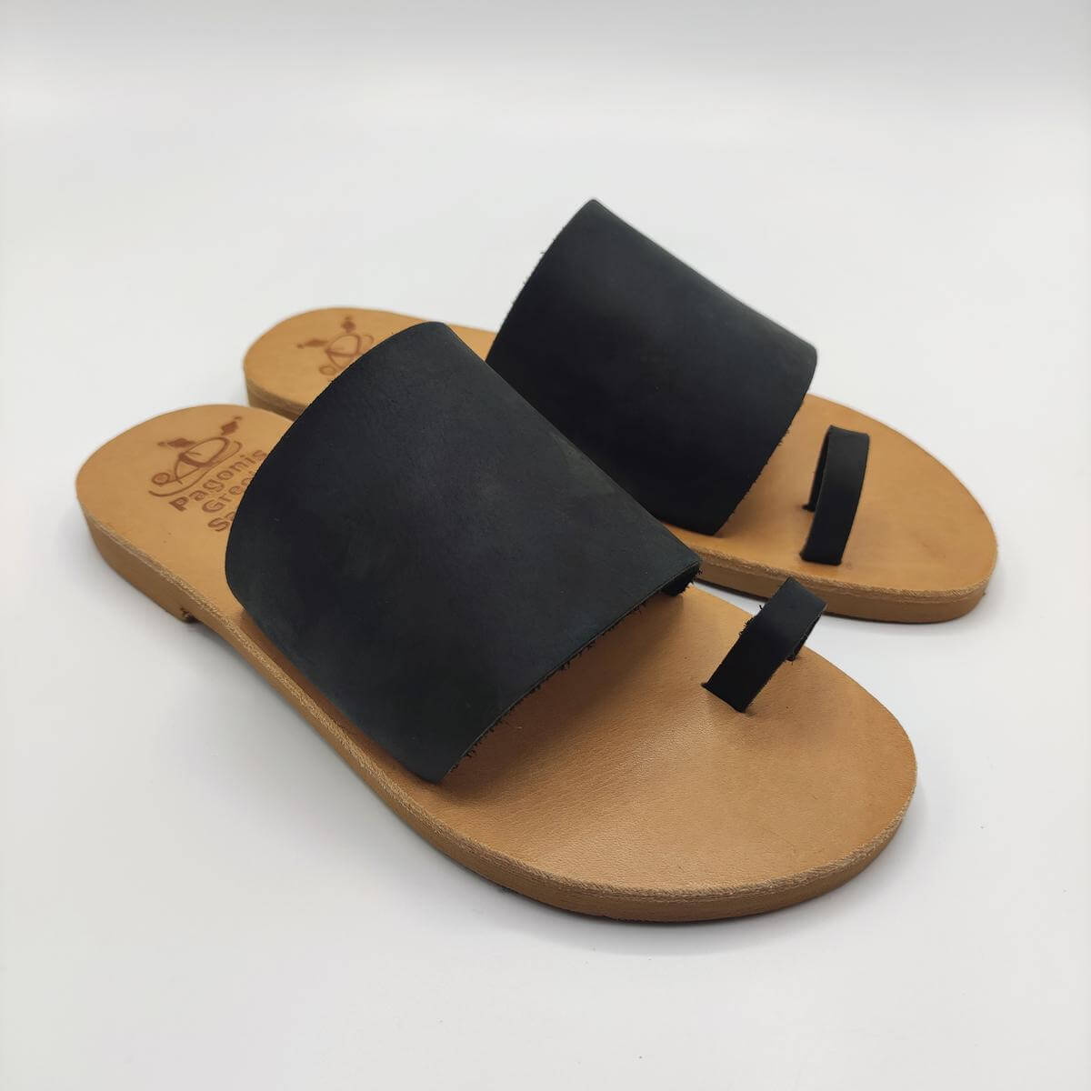 Wide strap with toe ring slides Black color
