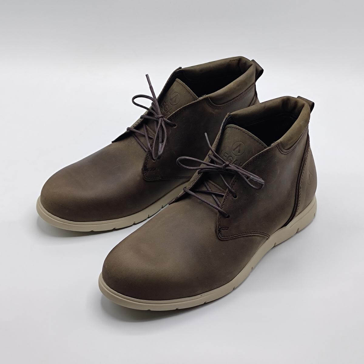 mens-chukka-boots gray color