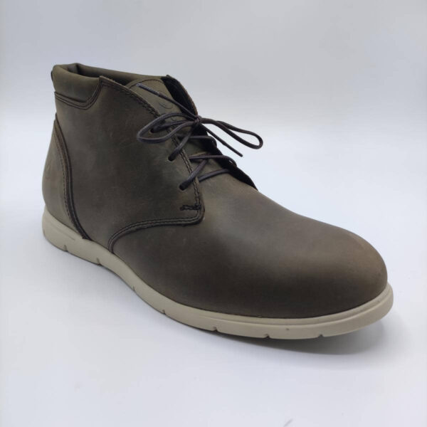 mens-chukka-boots gray color